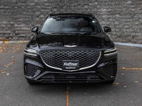 Used 2023 Genesis GV70 2.5T w/ Sport Prestige Package image 2