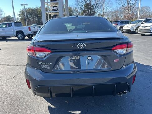 Used 2023 Toyota Corolla SE w/ SE Premium Package image 6