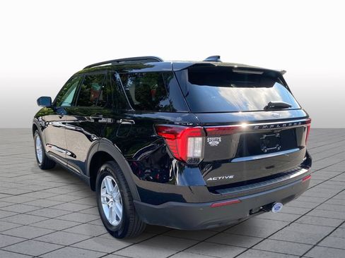 Used 2026 Ford Explorer Active AWD/4WD image 5