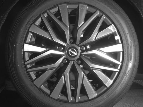 Used 2025 Nissan Altima 2.5 SV image 14