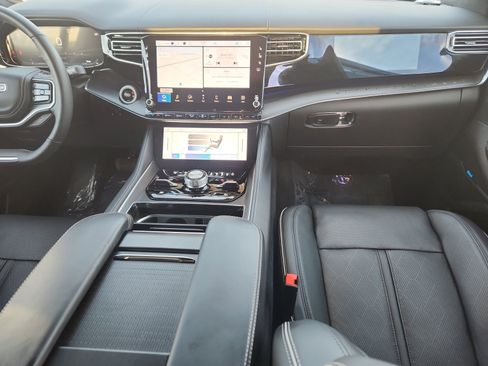 Used 2025 Jeep Grand Wagoneer Series II Obsidian w/ Quick Order Packagew 28T image 21