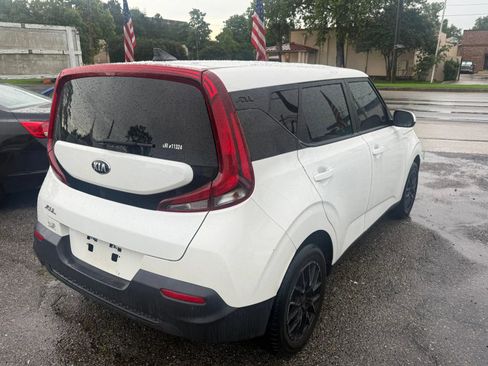 Used 2021 Kia Soul LX FWD image 7