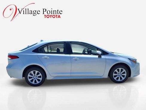 Used 2026 Toyota Corolla LE FWD image 6