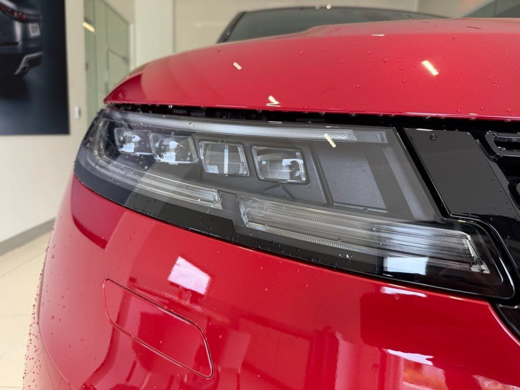 New 2025 Land Rover Range Rover Sport Dynamic SE AWD/4WD image 6