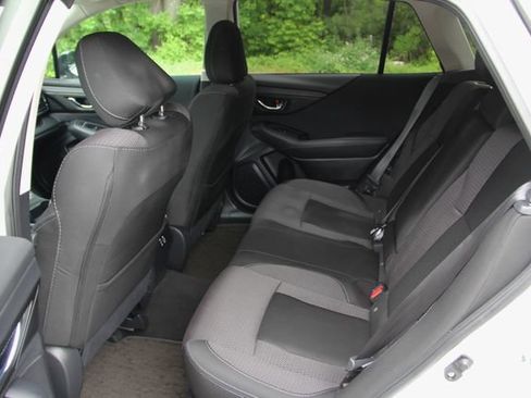 Used 2024 Subaru Outback Premium image 27