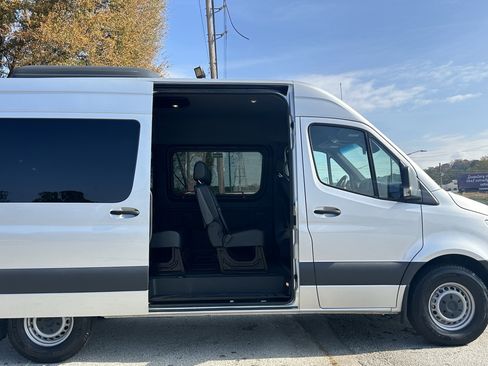 Used 2024 Mercedes-Benz Sprinter 2500 image 17