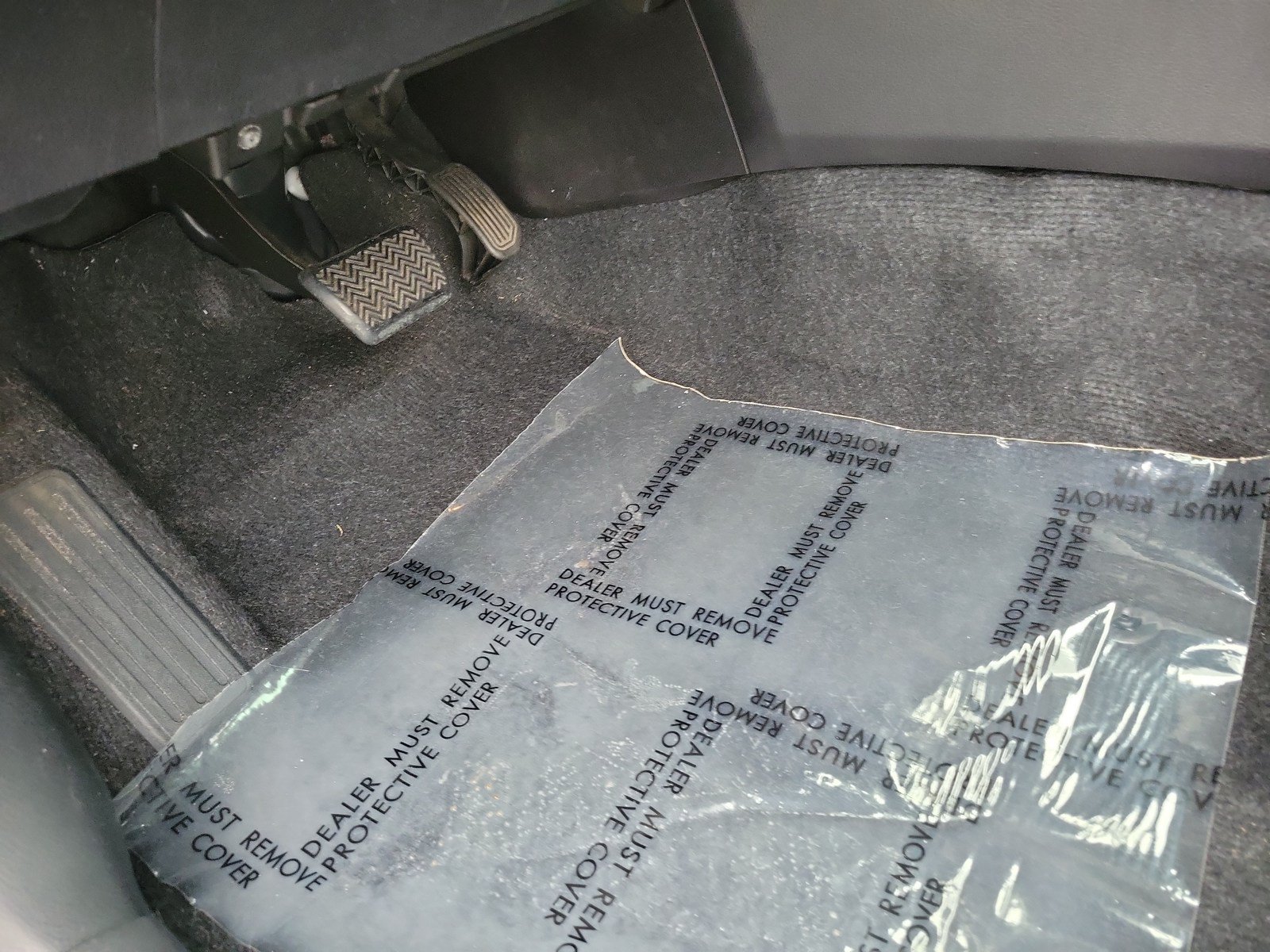 Used 2018 Toyota RAV4 LE FWD image 16