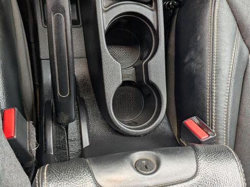 Used 2015 Jeep Wrangler Rubicon image 17