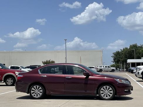 Used 2014 Honda Accord Touring image 3