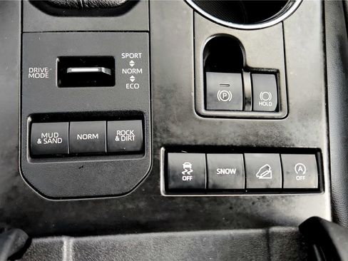 Certified 2021 Toyota Highlander XLE image 45