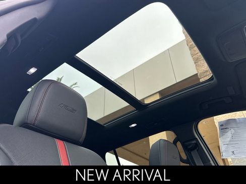 Used 2024 Chevrolet Traverse RS w/ LPO, Floor Liner Package image 22