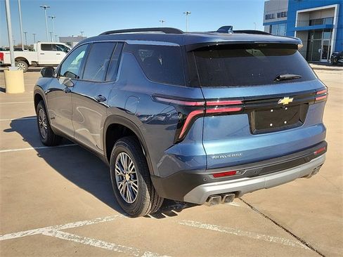 New 2026 Chevrolet Traverse LT w/ Driver Confidence Package image 3