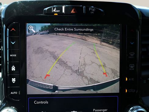 Used 2019 RAM 1500 Laramie AWD/4WD image 28