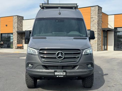 Used 2020 Mercedes-Benz Sprinter 2500 image 2