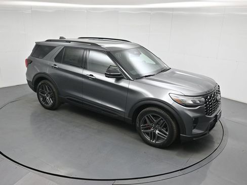 New 2026 Ford Explorer ST image 39