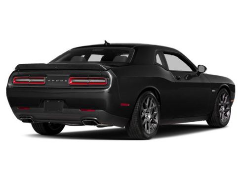 Used 2015 Dodge Challenger R/T Plus RWD image 4