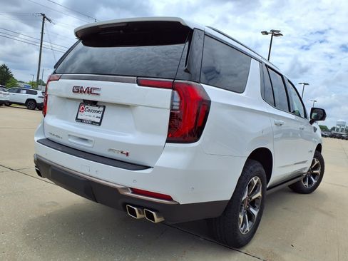 Used 2025 GMC Yukon AT4 Ultimate AWD/4WD image 39