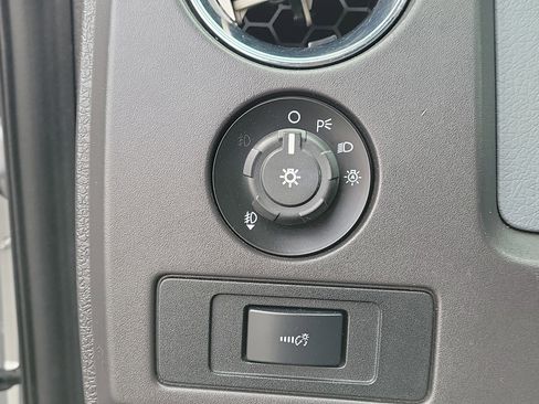 Used 2013 Ford F150 XLT w/ Luxury Equipment Group image 29