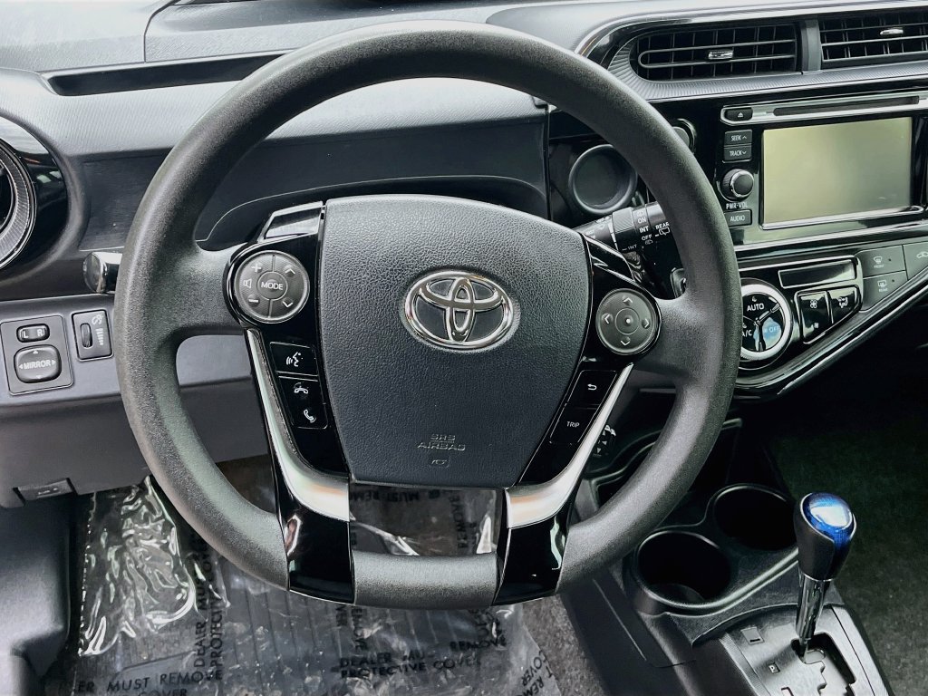 Used 2018 Toyota Prius C Two FWD image 11