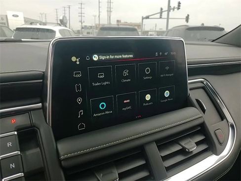 Used 2023 GMC Yukon XL SLT w/ SLT Premium Package image 18