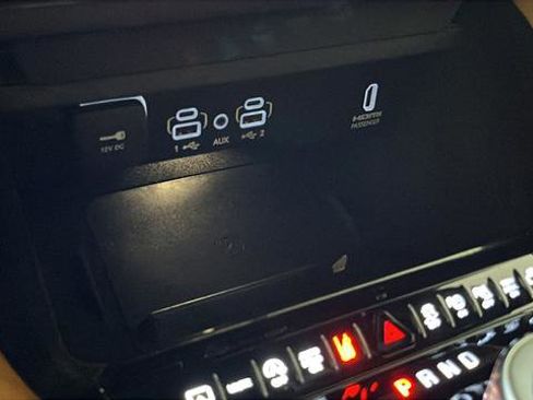 Used 2024 Jeep Grand Wagoneer Series III w/ HD Trailer Tow Package image 41