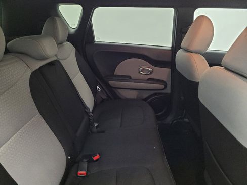 Used 2014 Kia Soul + FWD image 19
