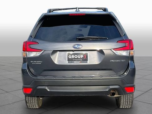 Used 2020 Subaru Forester Premium AWD/4WD image 5