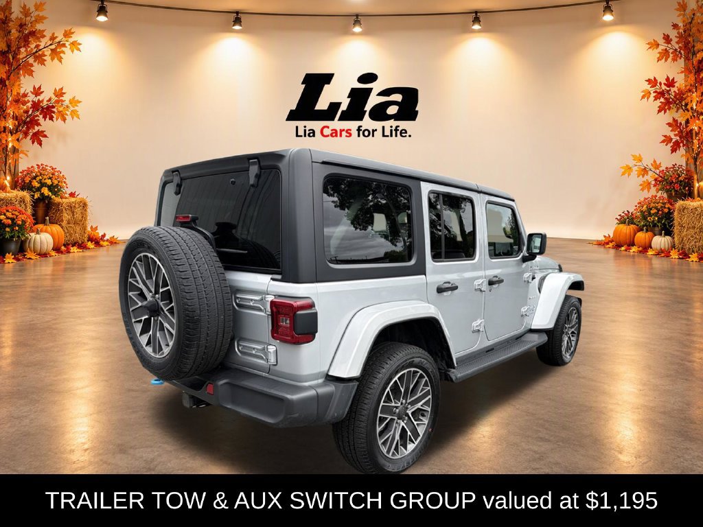 Certified 2023 Jeep Wrangler Unlimited Sahara w/ Cold Weather Group AWD/4WD image 3