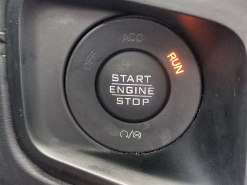 Used 2024 Jeep Wrangler Unlimited Rubicon 4xe AWD/4WD image 31