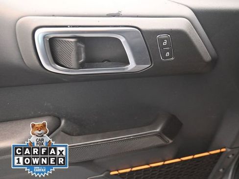 Used 2024 Ford Bronco Badlands image 15