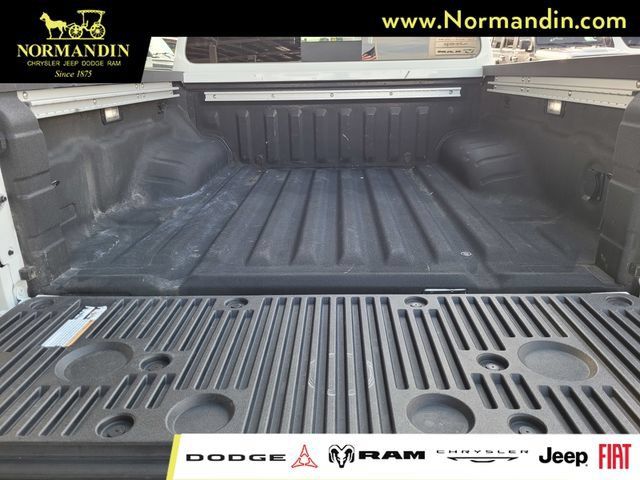 Used 2024 Nissan Frontier PRO-4X w/ Pro Convenience Package AWD/4WD image 19