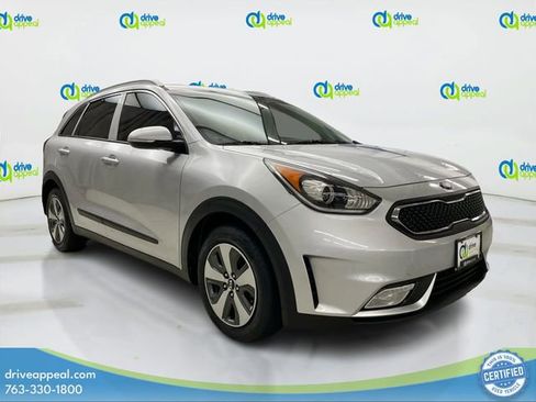 Used 2017 Kia Niro EX FWD image 3