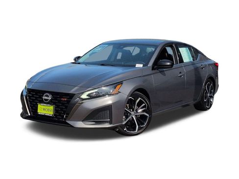 Certified 2024 Nissan Altima 2.5 SR FWD image 1