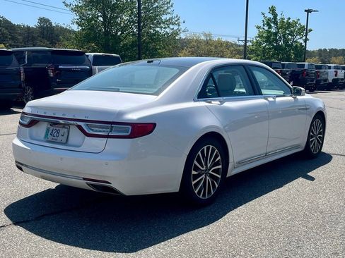 Used 2017 Lincoln Continental Select w/ Climate Package AWD/4WD image 5