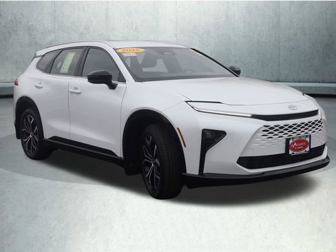 Used 2026 Toyota Crown Signia image 19