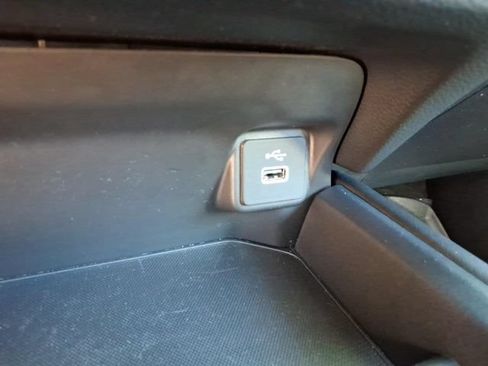 Used 2025 Honda HR-V LX image 19