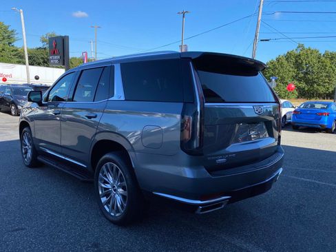 Used 2021 Cadillac Escalade Premium Luxury image 3