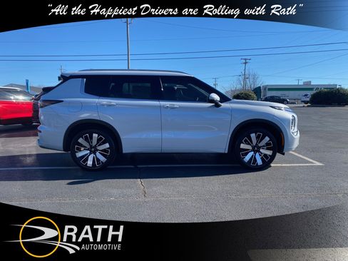 New 2025 Mitsubishi Outlander SEL image 10