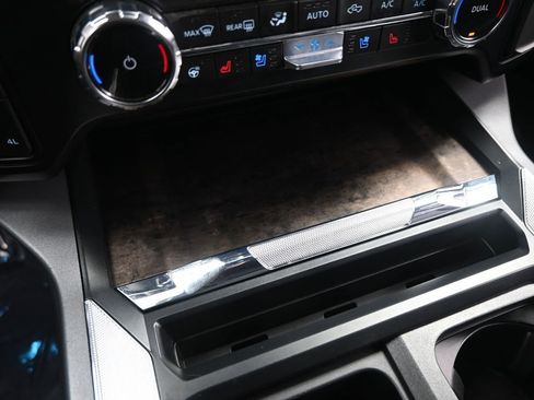 Used 2024 Ford F250 Lariat image 10