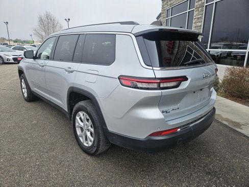 Used 2023 Jeep Grand Cherokee L Limited AWD/4WD image 3