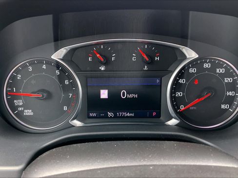 Used 2020 GMC Acadia SLT w/ Premium Package FWD image 26