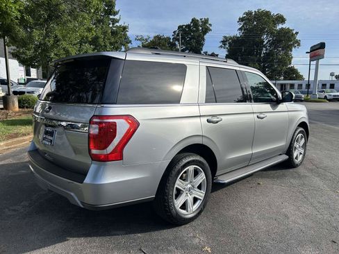 Used 2020 Ford Expedition XLT w/ Equipment Group 202A RWD image 3