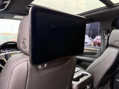 Used 2021 Chevrolet Suburban High Country image 37