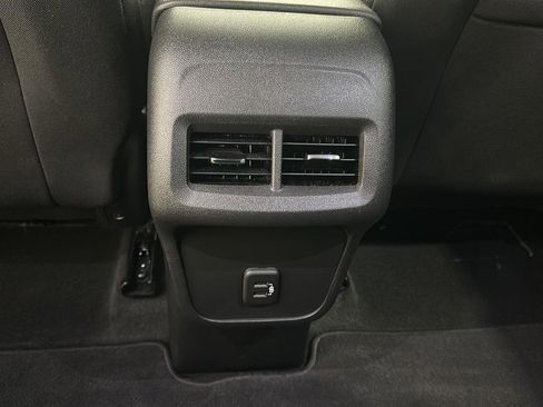 Used 2023 Chevrolet Equinox LS w/ LS Convenience Package image 23