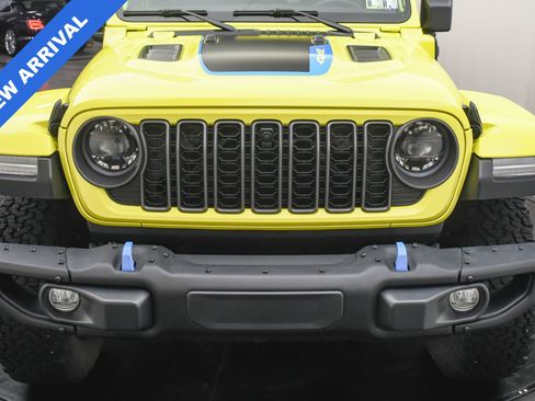 Used 2024 Jeep Wrangler Unlimited Rubicon 4xe image 25