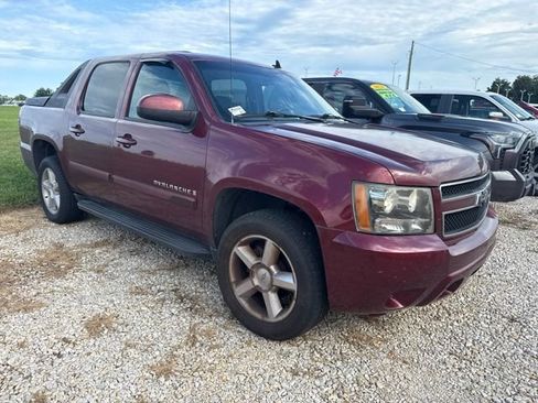 Used 2008 Chevrolet Avalanche LT w/ Convenience Package #1 AWD/4WD image 5