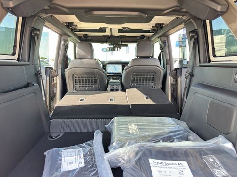 New 2025 Ford Bronco Badlands image 39