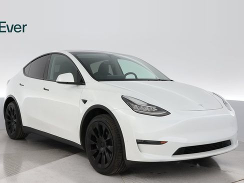 Used 2023 Tesla Model Y Long Range AWD/4WD image 12