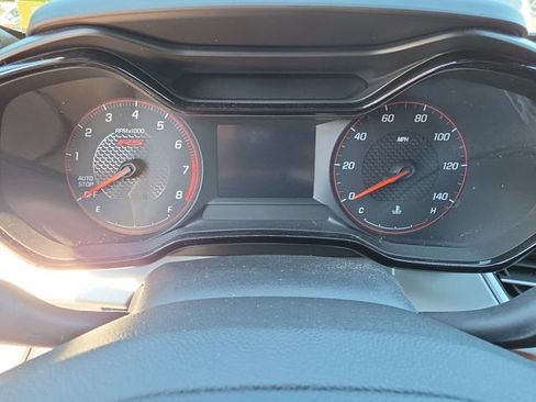 Used 2024 Chevrolet Trax RS FWD image 15