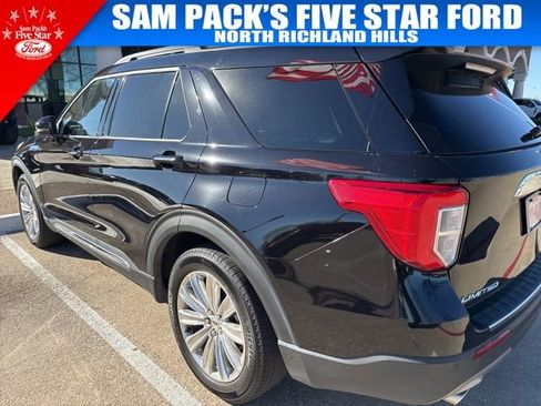 Used 2023 Ford Explorer Limited w/ Limited Technology Package image 4